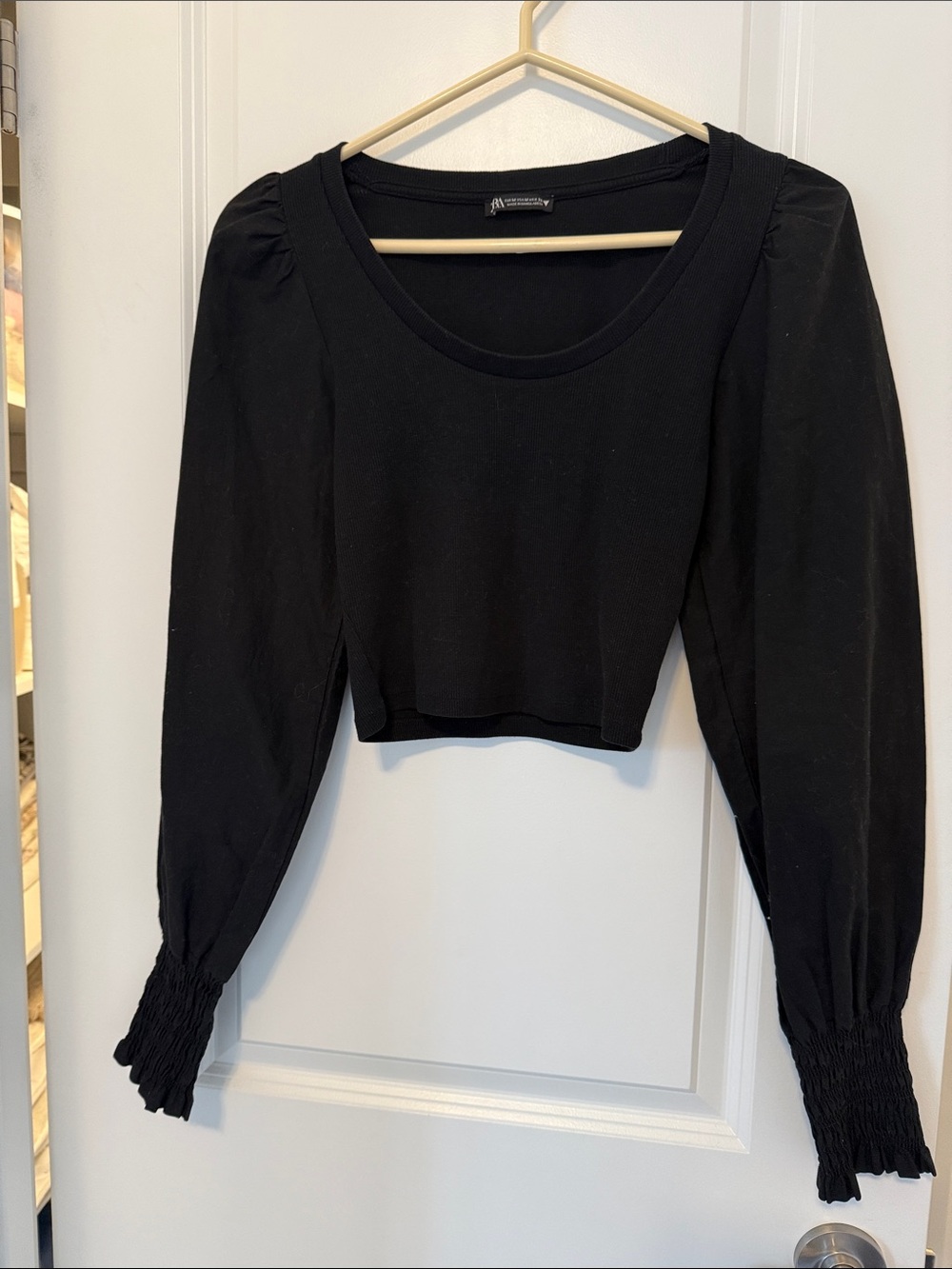 Zara Black Cropped Long-Sleeve Scoop Neck Top